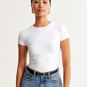 NWT Abercrombie | White Seamless T-Shirt